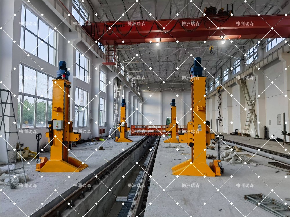 Locomotive body lifting device